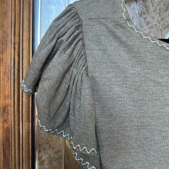 Gray Ruffled Sleeve Top - Picture 4 of 7